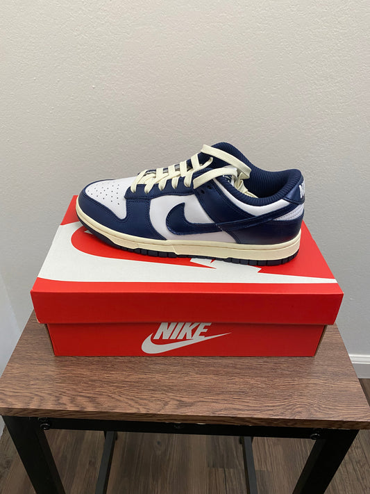 Women's Dunk "Vintage Navy" size 7