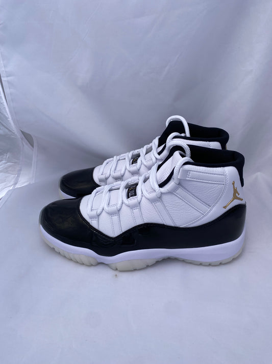 Jordan retro 11 "Graditude" Size 10